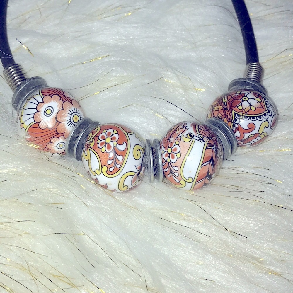 Vintage tile patterned ceramic necklace orange and white 18 inches